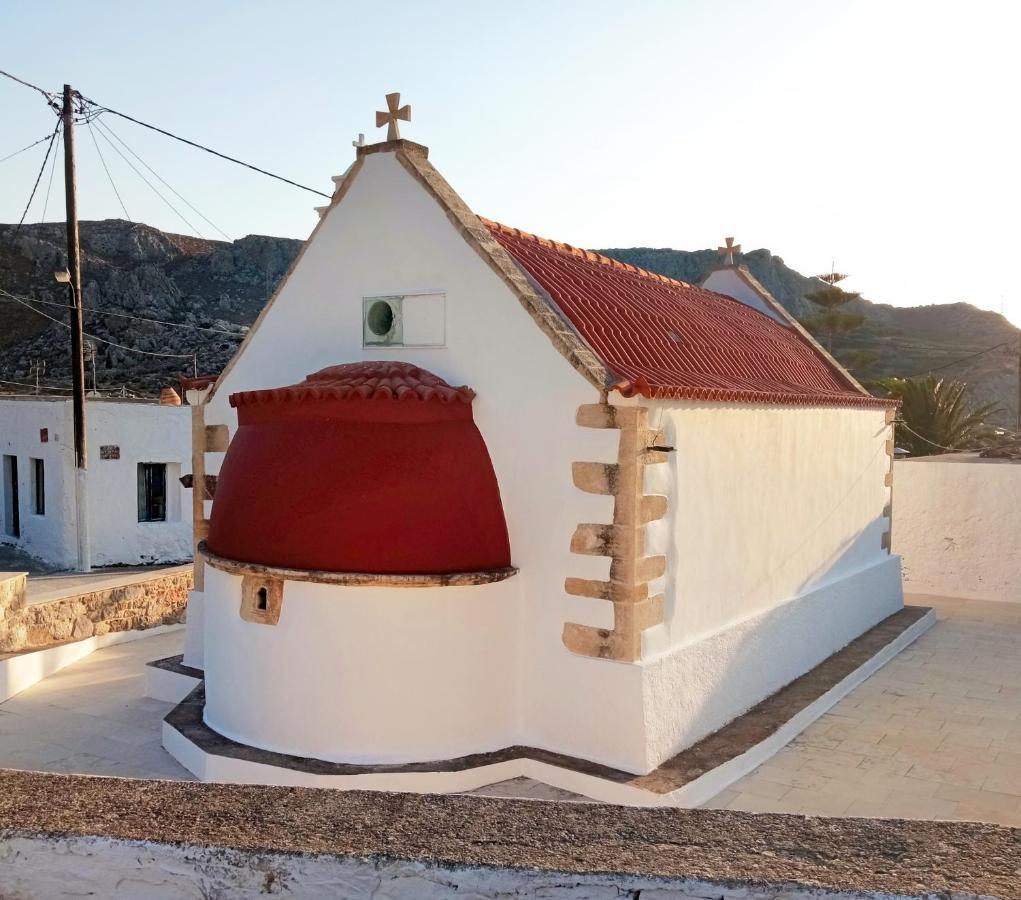 Isalo Villa Makry Gialos  Exterior photo